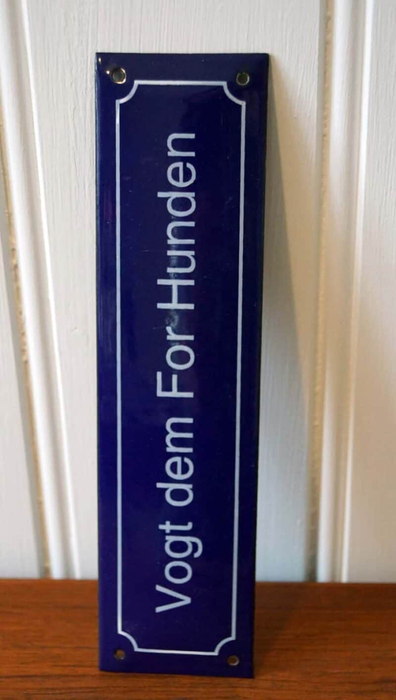 Vogt dem For Hunden -skilt