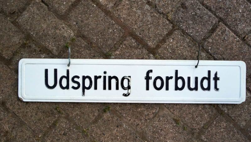 Udspring Forbudt + Benyt Trapperne