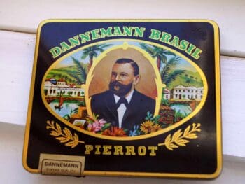 Dannemann Sumatra tobaksdåse. Pierrot