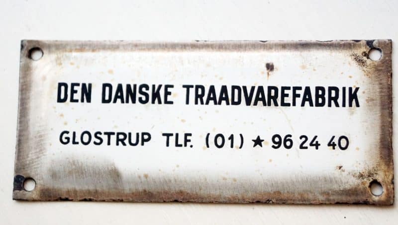 Emaljeskilt. Den Danske Trådvarefabrik