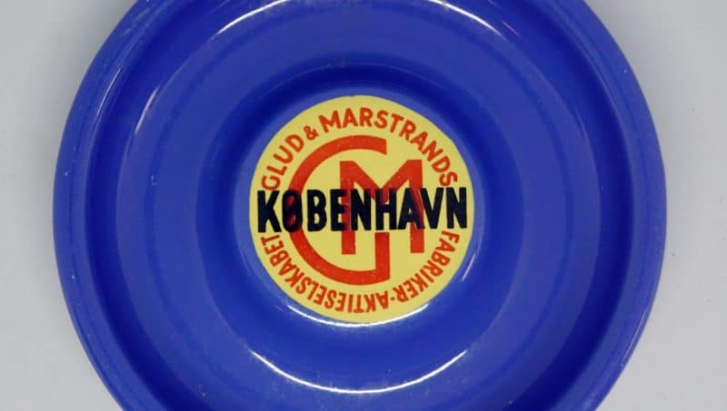 Glud og Marstrand reklameskål / askebærger i emalje