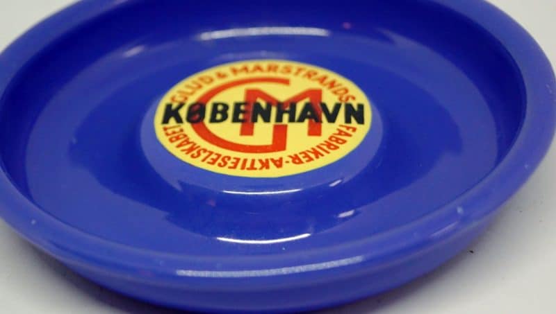 Glud og Marstrand reklameskål / askebærger i emalje