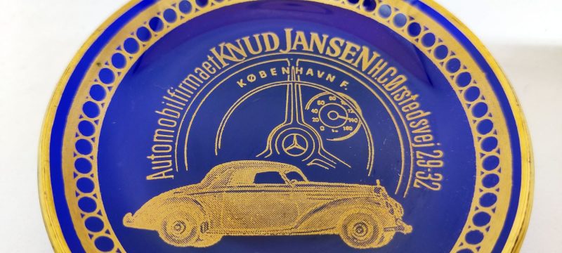 Lille glasskål fra Automobilfirmaet Knud Jansen H. C. Ørstedsvej 29-32 København F