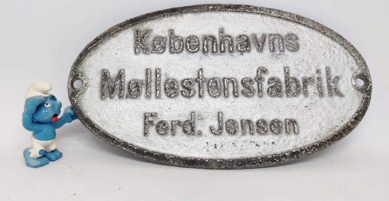 Københavns Møllestensfabrik Ferd. Jensen - Skilt i støbejern