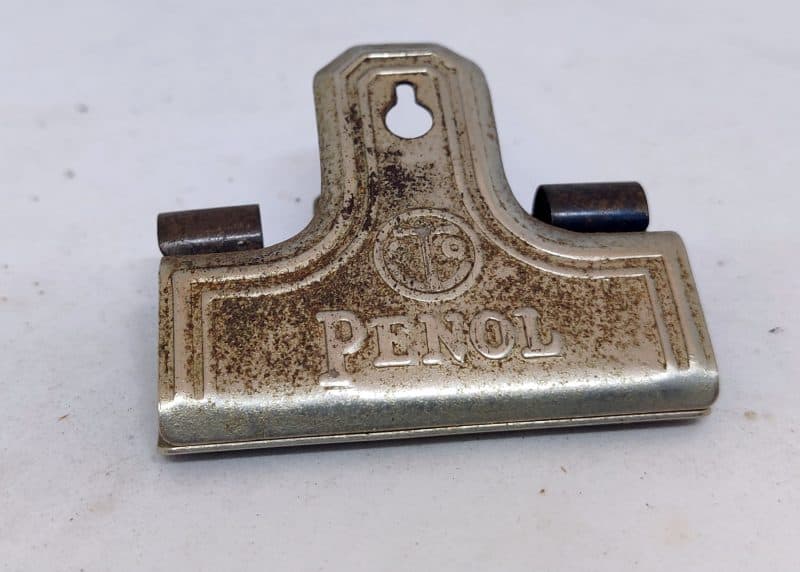 Penol klemme i metal