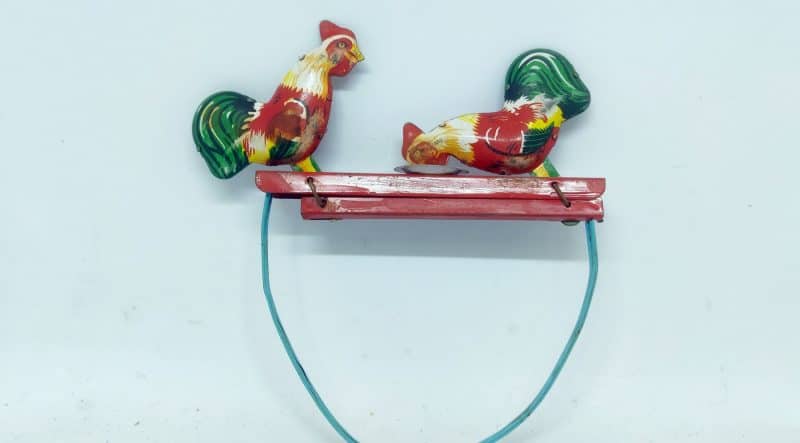 Mekanisk bliklegetøj. Hakkende høns. Pecking Rooster 1029