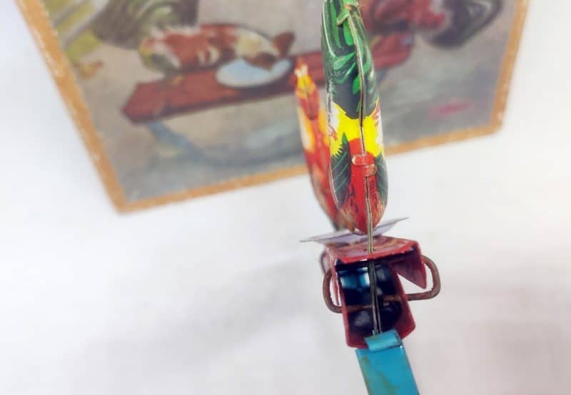 Mekanisk bliklegetøj. Hakkende høns. Pecking Rooster 1029