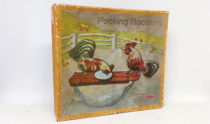 Mekanisk bliklegetøj. Hakkende høns. Pecking Rooster 1029