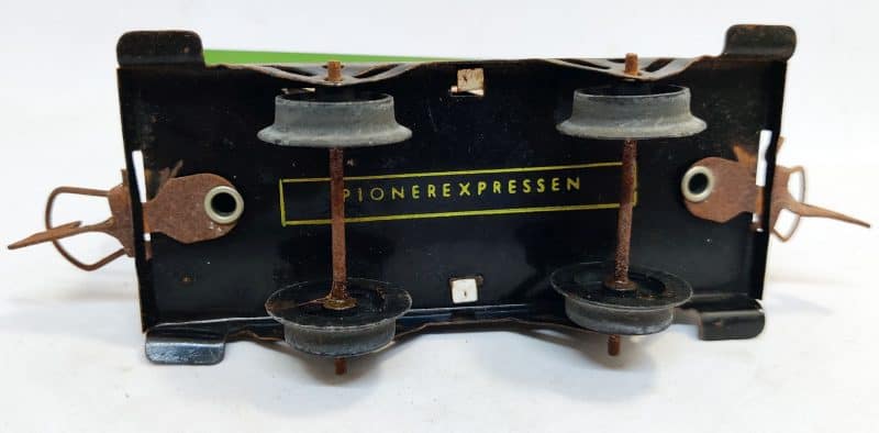 Togvogn Carlsberg - bliktog - Pionerexpressen