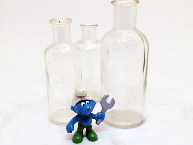 3 Små gamle kemiflasker. 100ml og 2 x 60 ml