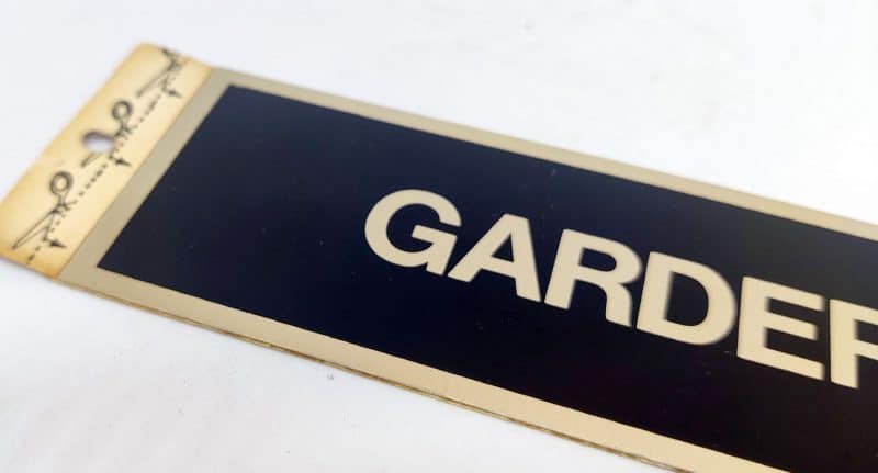 Aluskilt Garderobe - 16x4 cm