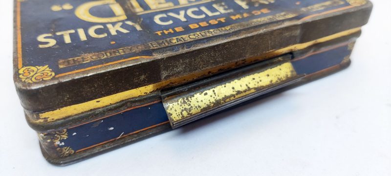 Chemixo Sticky Cycle Patches. Stor engelsk lappegrejsdåse i blik