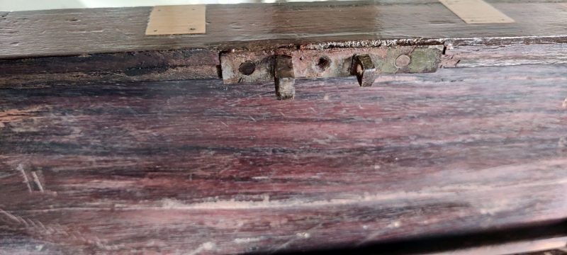 Gammel Military rejsekasse / værktøjskasse / transportskrin (cirka 1820-1850)