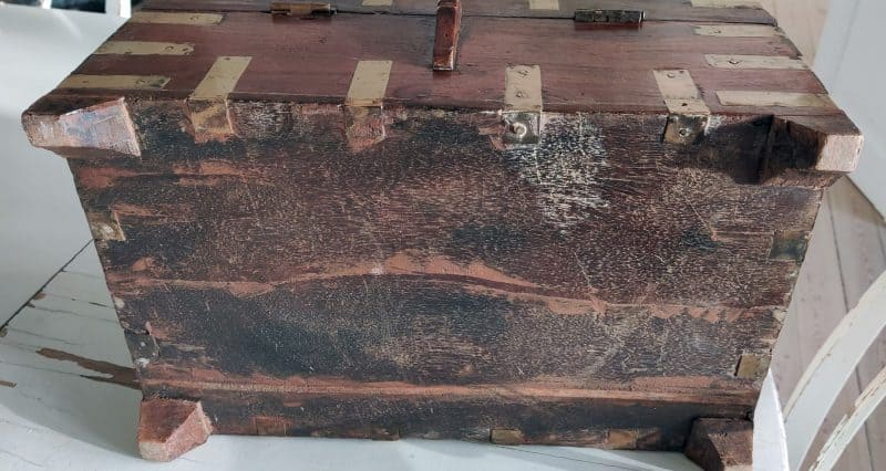 Gammel Military rejsekasse / værktøjskasse / transportskrin (cirka 1820-1850)