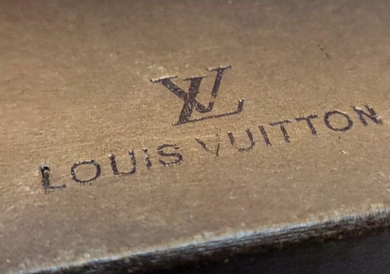 Louis Vuitton LV - lille papæske