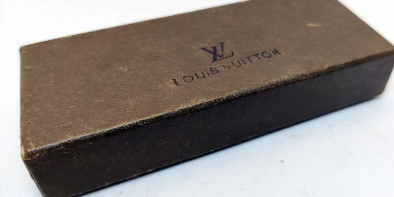 Louis Vuitton LV - lille papæske
