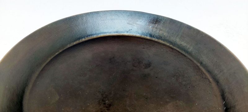 Mustad 1. 1800-tals støbejerns stegepande
