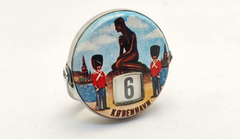 Gammel reklame evighedskalender (souvenir). Gardere og Den Lille Havfrue