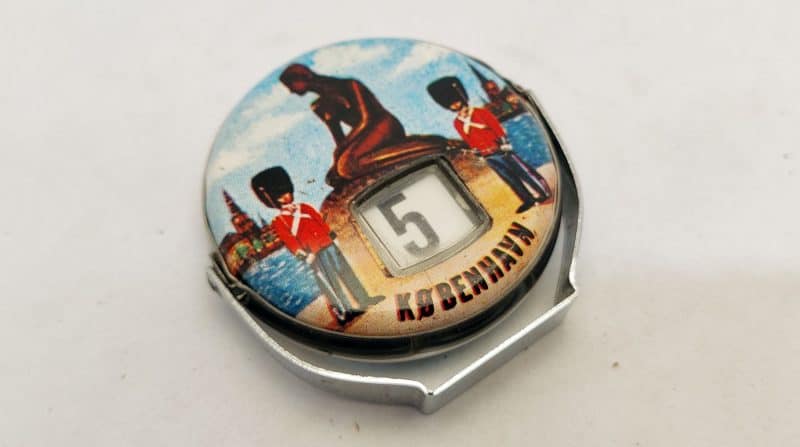 Gammel reklame evighedskalender (souvenir). Gardere og Den Lille Havfrue