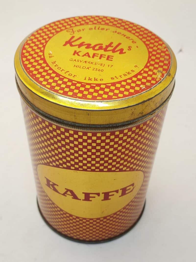 Kaffedåse fra Knoths Kaffe. Før ellere senere - Så hvorfor ikke straks Gasværksvej 17 Hilda 2560