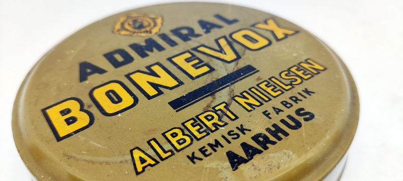 Admiral Bonevox. Albert Nielsen Aarhus. Blikdåse