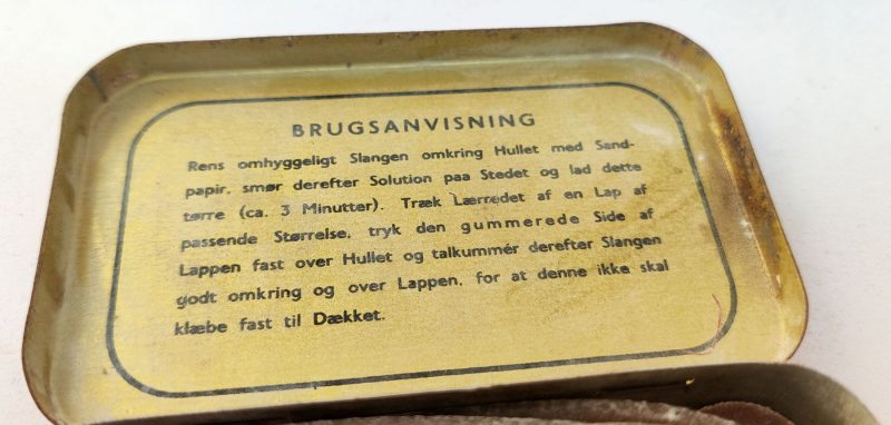 Schiønning & Arve Reparations Æske. Blikdåse med originalt indhold