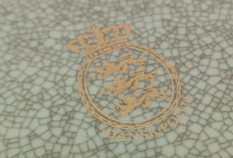 Fad i turkisgrøn fra Dansk Politi. Royal Copenhagen