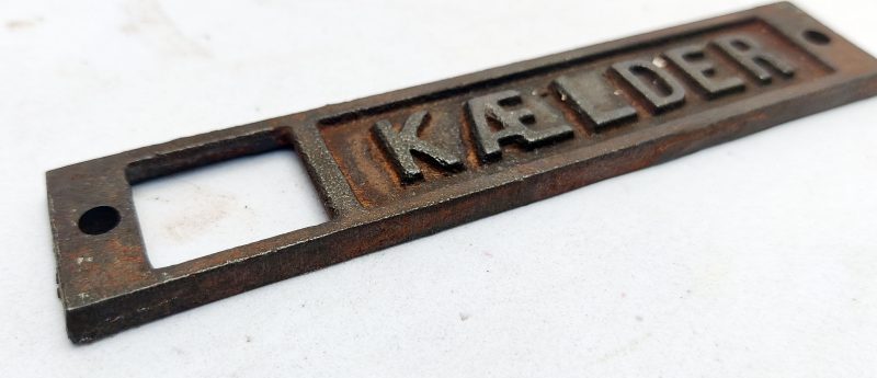Etageskilt. Kælder. Støbejern