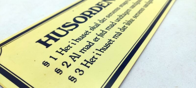 Husorden. Regler for snaps. Ældre humørskilt (1980erne)