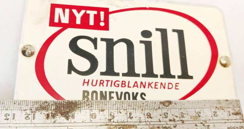 Snill hurtigblankende Bonevoks. Aluskilt