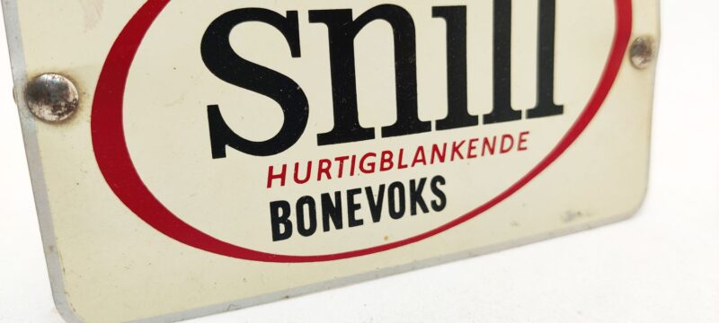 Snill hurtigblankende Bonevoks. Aluskilt