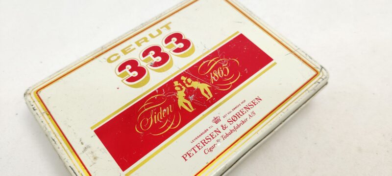 Cerut 333. Blikdåse. Petersen & Sørensens Cigar & Tobaksfabrikker A/S