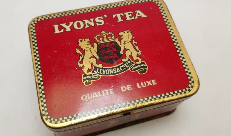 Lyons Tea Qualite de lux. Blikdåse til The