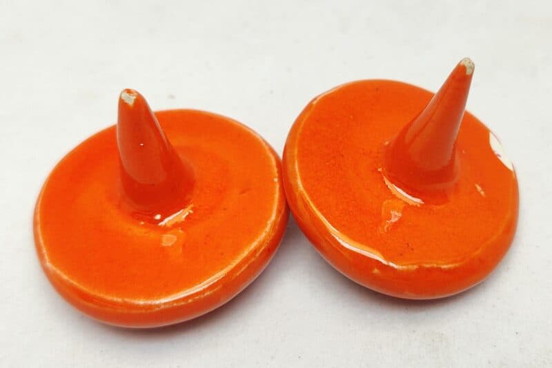 Osteholdere i keramik. Sæt af to. Orange. Mrk. OST