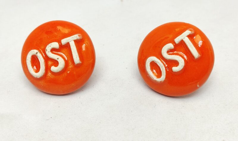 Osteholdere i keramik. Sæt af to. Orange. Mrk. OST