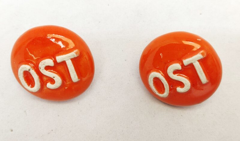 Osteholdere i keramik. Sæt af to. Orange. Mrk. OST