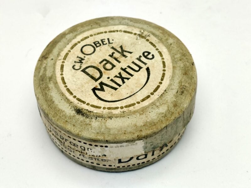 C. W. Obel. Dark Mixture. Papdåse