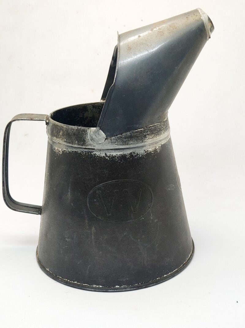 Oliekande. 2 Liter. VV. Jernblik