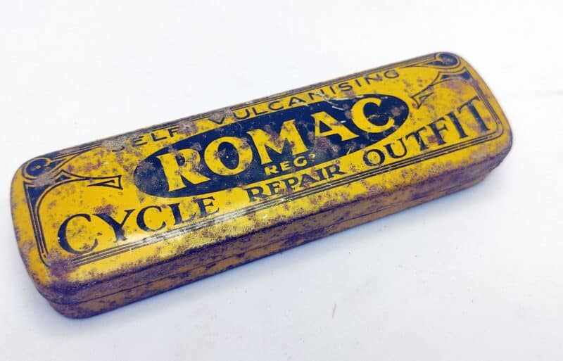 Romac Cycle Repair oufit - Dåse lappegrej med indhold