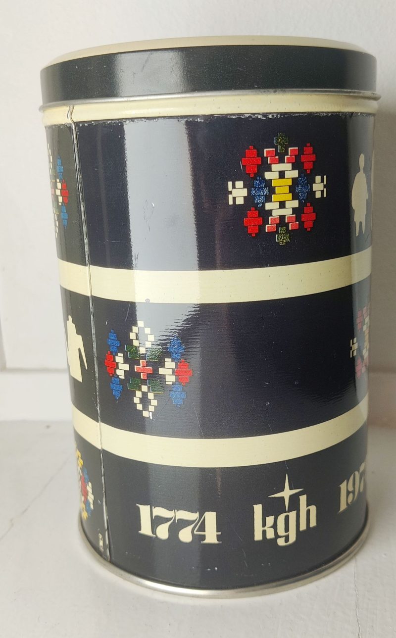 Kaffedåse med Kong. Grønlandsk Handel og Fiskeri segl fra 1974
