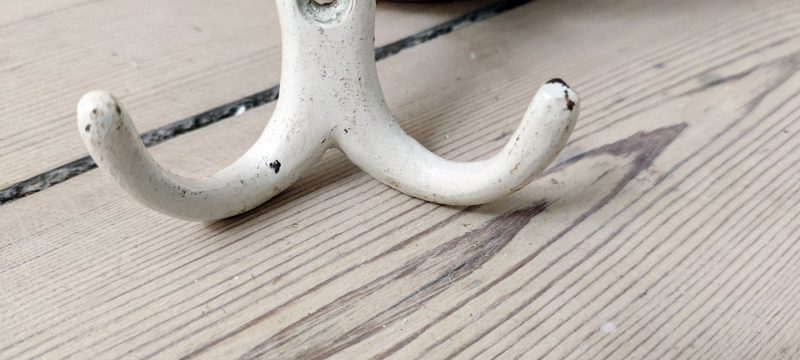 Dobbeltkrog i bemaling støbejern. Hvid