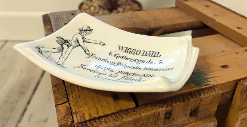 Sæbeskål i porcelæn fra Wiggodahl. Gothersgade 4. Franske og Böhmiske luxusvarer. Glas og Porcelain. Servicer til Fabrikspris. Parfumerier
