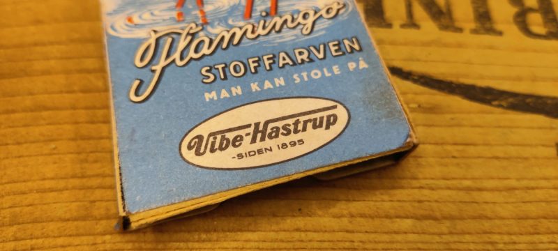 Vibe-Hastrup. Flamingo Stoffarven man kan stole på