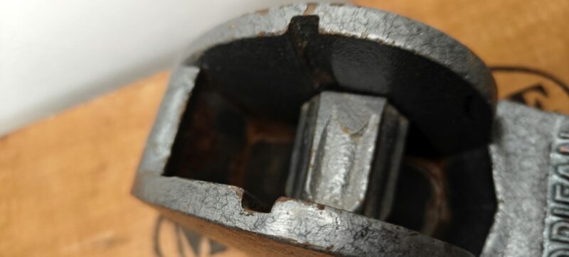Nopafan taperulle-dispenser. Gammel og tung