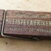 Listefabriken Hønnerup. Lister til alle formål. Reklame-klemme