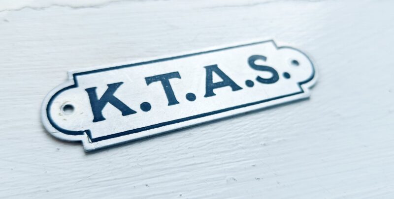 K. T. A. S. Blikskilt. Spørg, om der tales, forbinden opringning sker