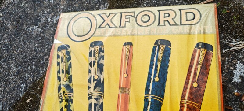 Reklameskilt for Oxford fyldepenne. Cellouid