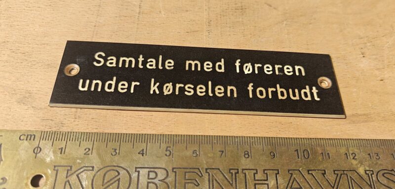 Sporvognsskilt. Samtale med føreren under kørselen forbudt