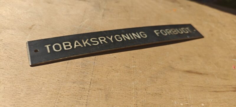 Tobaksrygning forbudt
