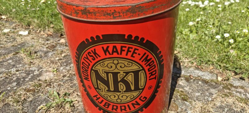 NKI. Nordjysk Kaffe-Import. Hjørring. Udsøgt Kaffe. Købmandsdåse